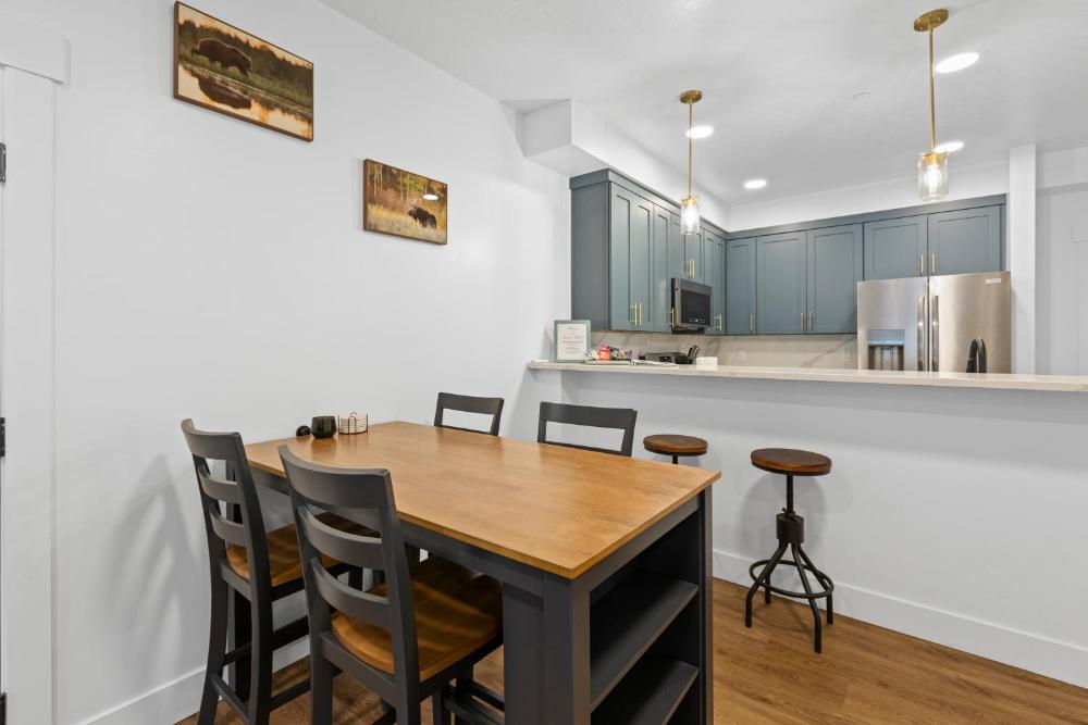 Accessible, Comfort, Convenient Location 106